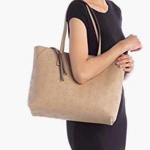 MCM KLARA MONOGRAM TOTE

BAG